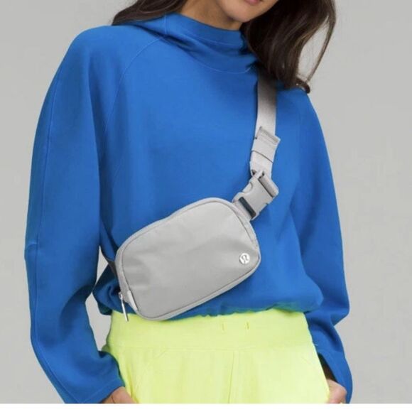 Lululemon Silver Drop Gray Everywhere Belt Bag NWT - Picture 5 of 13